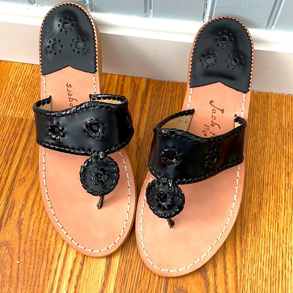 Jack Rogers Shoes - 🎉HP🎉 Jack Rogers Flat Sandals